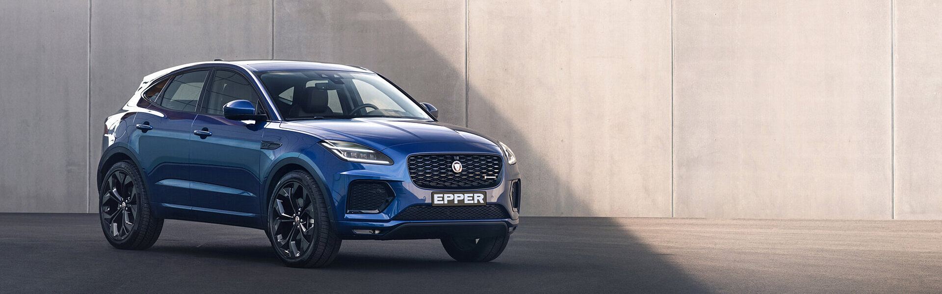Der neue Jaguar E-Pace von der Seite