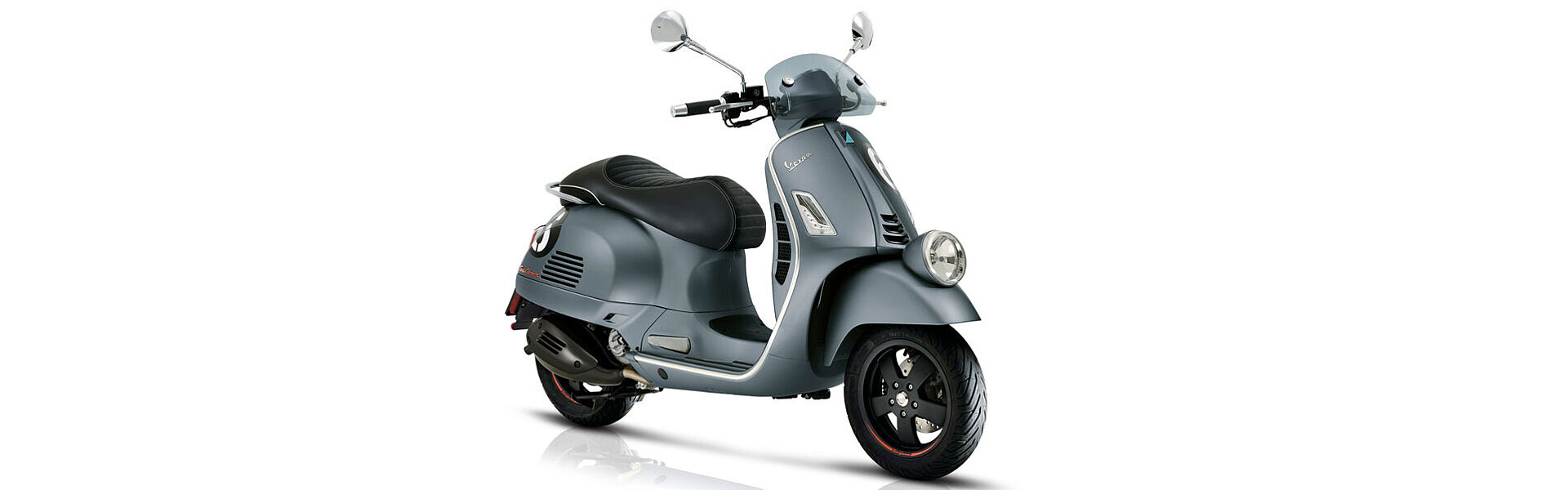 Die Vespa SeiGiorni in blau von einer seitlichen Ansicht