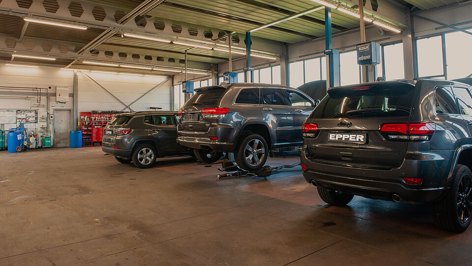 Service- & Reparaturarbeiten bei der Garage EPPER