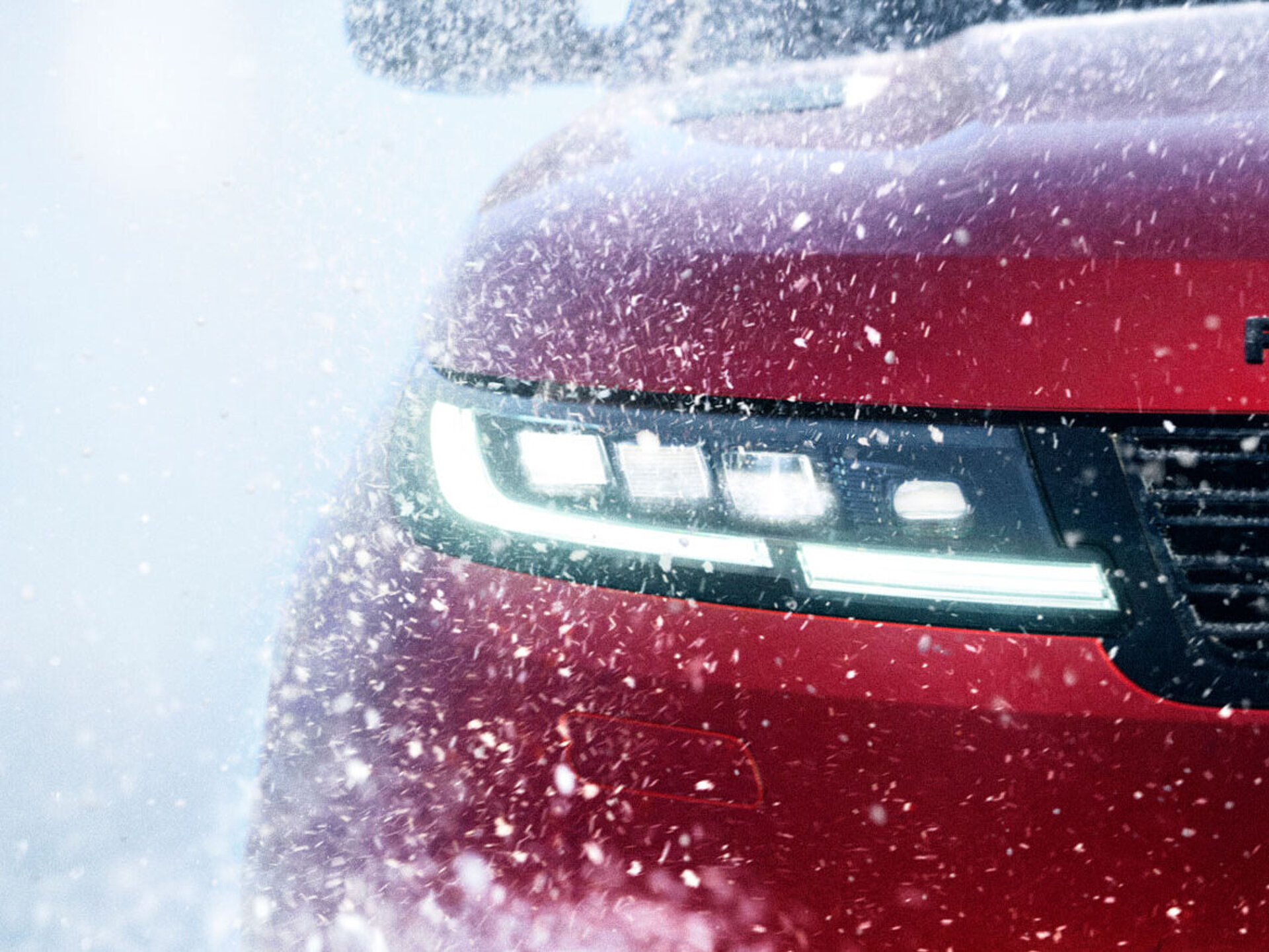 Range Rover mit Schnee