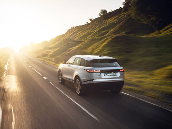 Der neue Range Rover Velar von hinten